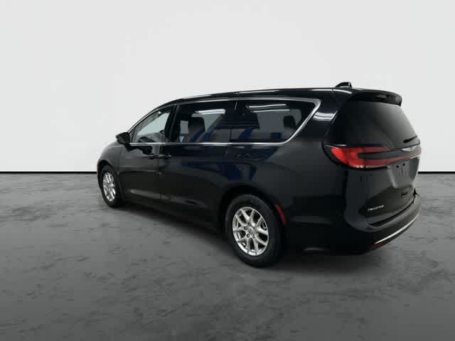 2024 Chrysler Pacifica Touring L Diamond Black Crystal Pearlcoat at Beck & Masten Kia
