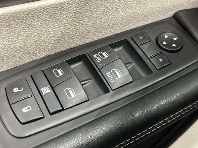 2024 Chrysler Pacifica Touring L Diamond Black Crystal Pearlcoat at Beck & Masten Kia