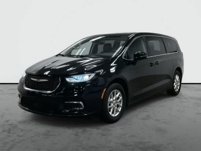 2024 Chrysler Pacifica Touring L Diamond Black Crystal Pearlcoat at Beck & Masten Kia