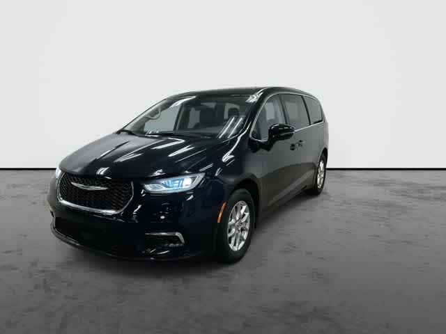 2024 Chrysler Pacifica Touring L Diamond Black Crystal Pearlcoat at Beck & Masten Kia