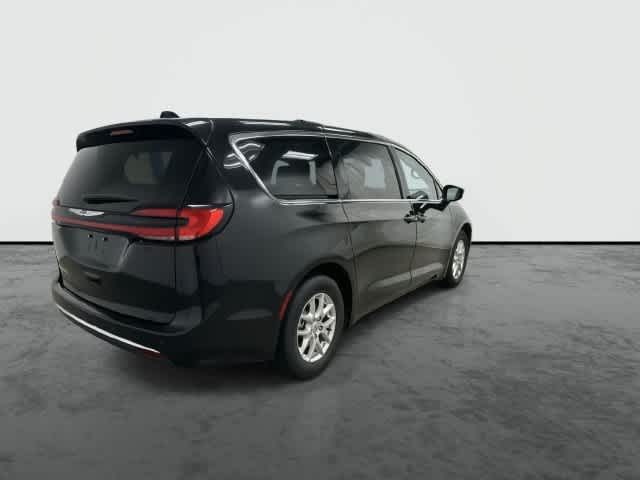 2024 Chrysler Pacifica Touring L Diamond Black Crystal Pearlcoat at Beck & Masten Kia