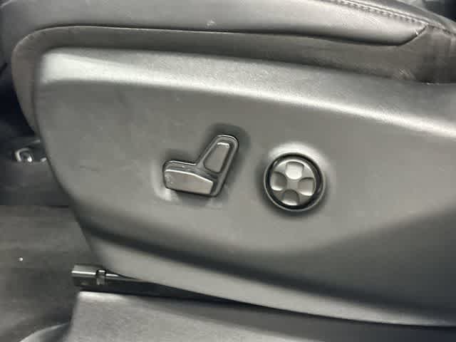 2025 Chrysler Pacifica Select Bright White Clearcoat at Team Honda