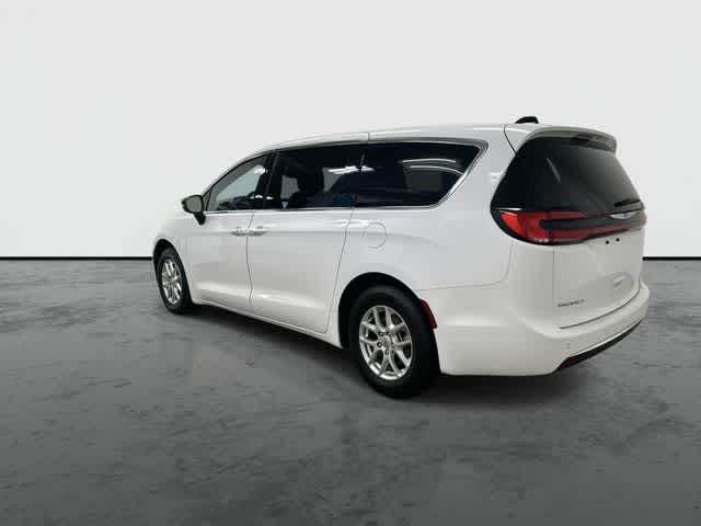 2025 Chrysler Pacifica Select Bright White Clearcoat at Team Honda