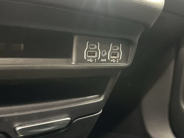 2025 Chrysler Pacifica Select Bright White Clearcoat at Team Honda