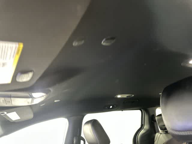 2025 Chrysler Pacifica Select Bright White Clearcoat at Team Honda