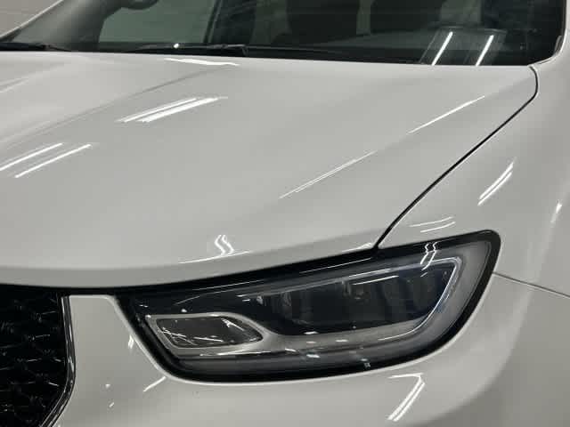 2025 Chrysler Pacifica photo 31 of 32