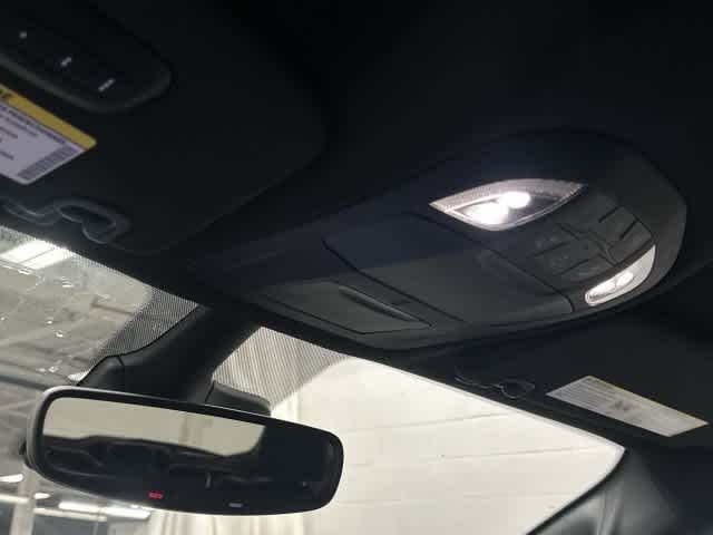 2025 Chrysler Pacifica photo 21 of 32