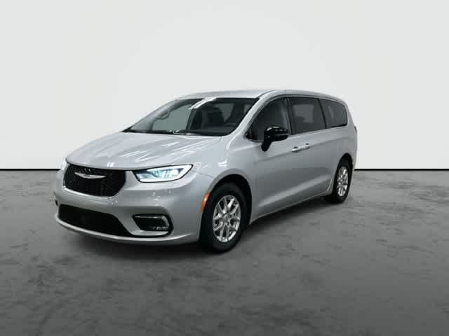 2024 Chrysler Pacifica photo 7 of 32