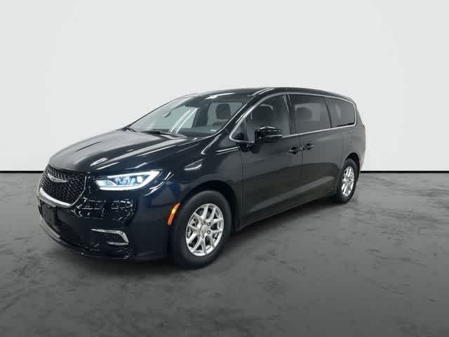 2026 Chrysler Pacifica Select Diamond Black Crystal Pearlcoat at Honda of Clear Lake
