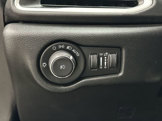 2025 Chrysler Pacifica Select Diamond Black Crystal Pearlcoat at Lexus Southwest Houston