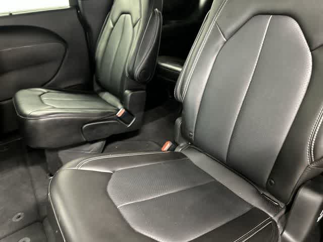 2025 Chrysler Pacifica Select Diamond Black Crystal Pearlcoat at Lexus Southwest Houston