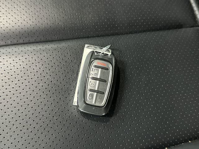 2025 Chrysler Pacifica Select Diamond Black Crystal Pearlcoat at Lexus Southwest Houston