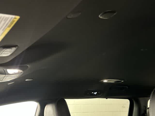 2025 Chrysler Pacifica Select Diamond Black Crystal Pearlcoat at Team Honda