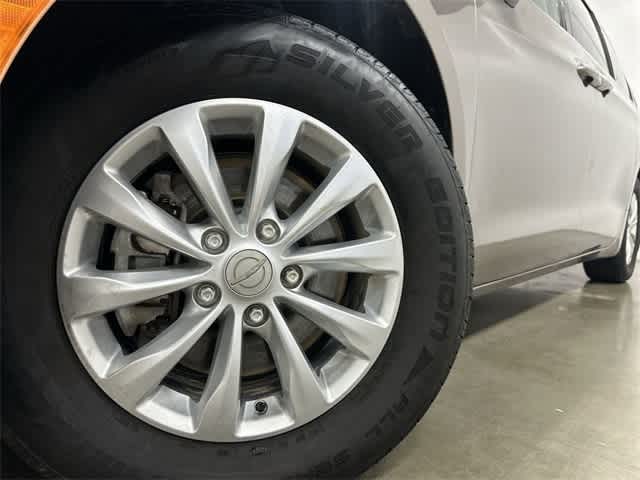 2018 Chrysler Pacifica LX Molten Silver at AutoNation USA Houston