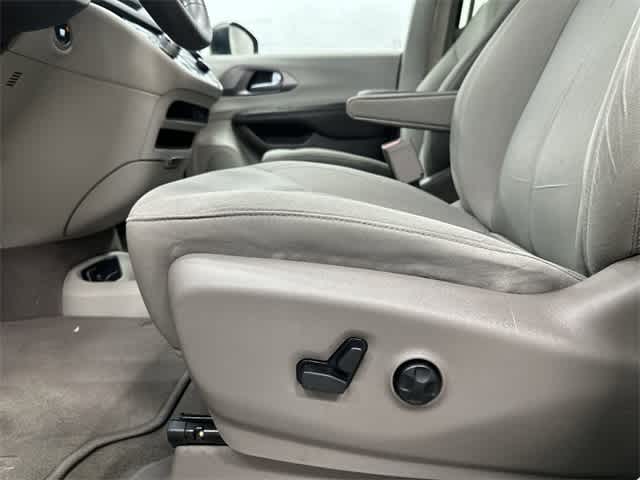 2018 Chrysler Pacifica LX Molten Silver at AutoNation USA Houston