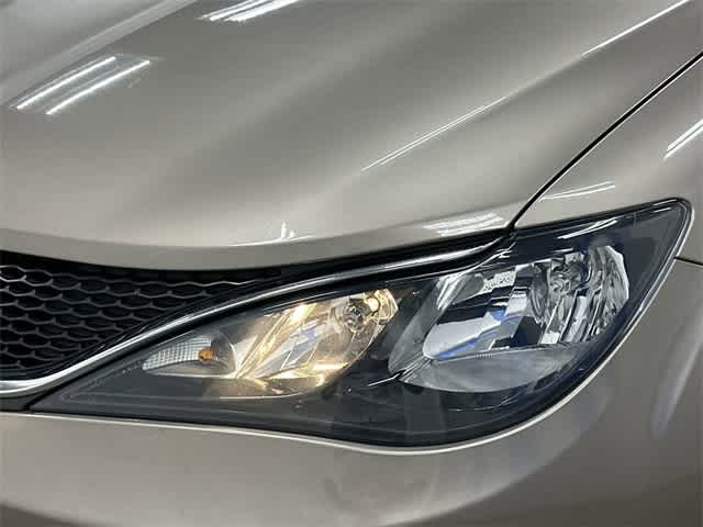 2018 Chrysler Pacifica LX Molten Silver at AutoNation USA Houston