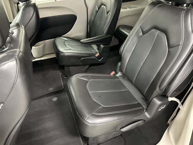 2020 Chrysler Voyager LXI Granite Crystal Metallic Clearcoat at HGreg Houston
