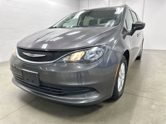 2020 Chrysler Voyager LXI Granite Crystal Metallic Clearcoat at HGreg Houston