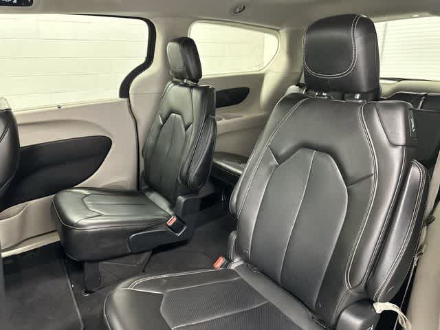 2020 Chrysler Voyager LXI Granite Crystal Metallic Clearcoat at HGreg Houston
