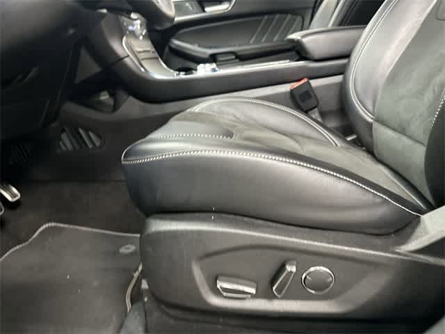 2019 Ford Edge ST Magnetic Metallic at Helfman Ford