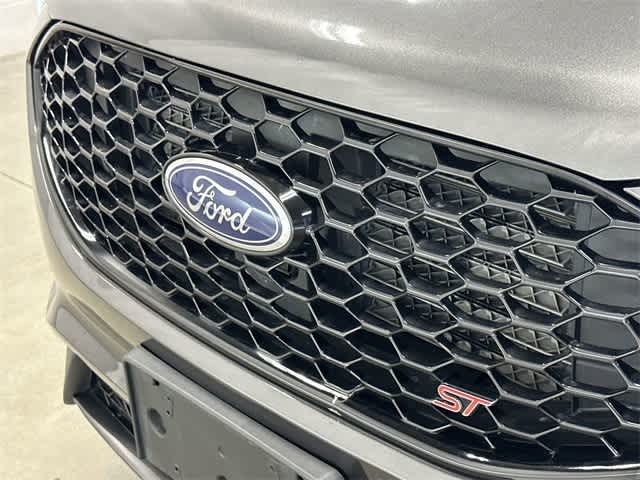 2019 Ford Edge ST Magnetic Metallic at Helfman Ford