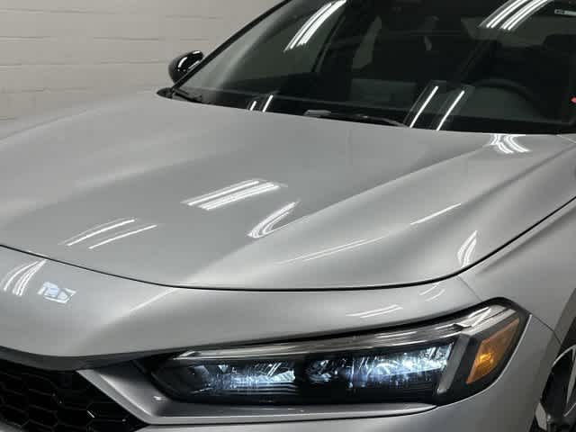 2026 Honda Civic Hybrid photo 32 of 33