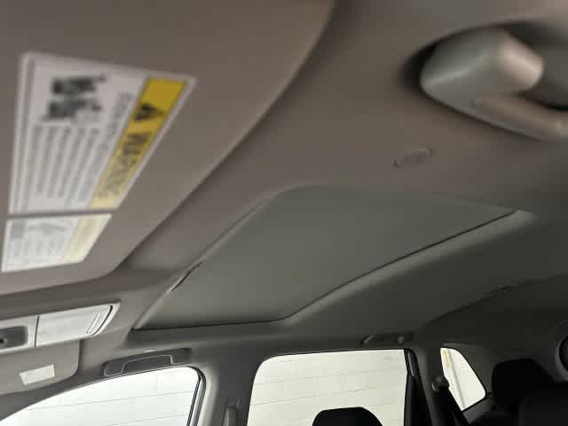 2027 Honda CR-V photo 26 of 31