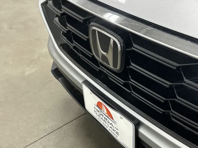 2027 Honda CR-V photo 29 of 31