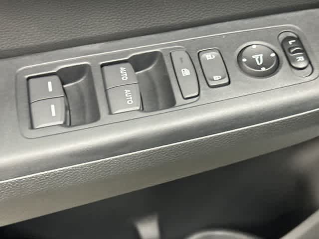 2027 Honda CR-V photo 19 of 31