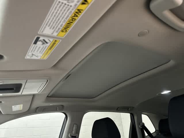 2025 Honda CR-V photo 27 of 32