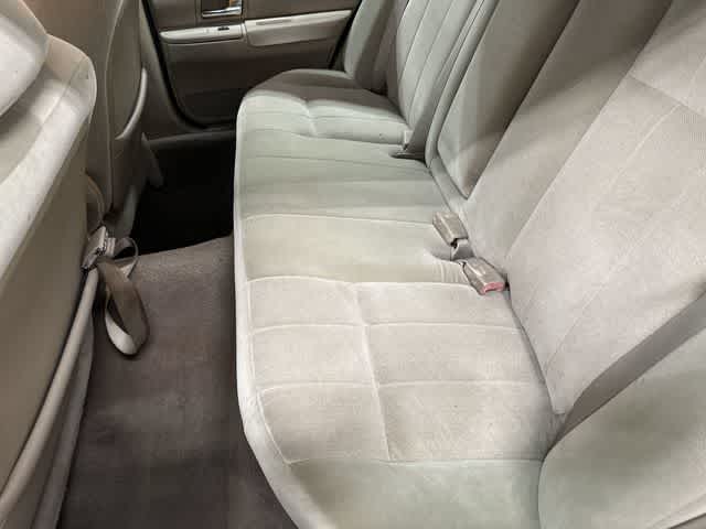 2005 Mercury Grand Marquis GS - 10