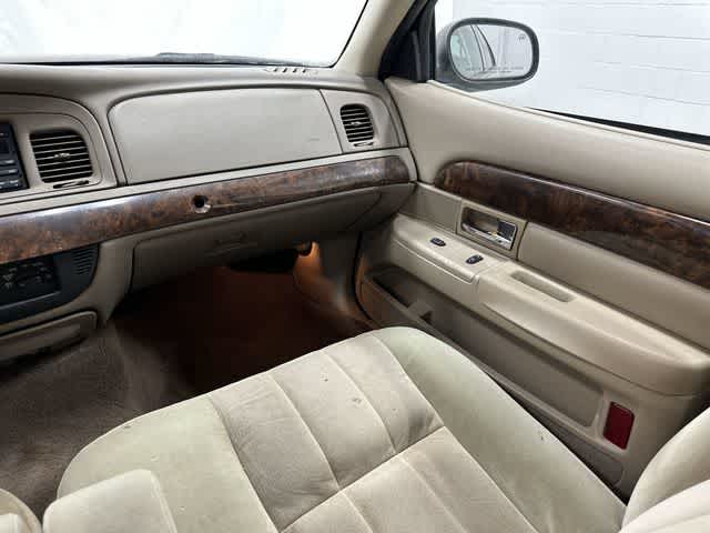 2005 Mercury Grand Marquis GS Gold Ash Clearcoat Metallic at Westside Kia