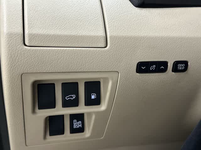 2015 Lexus RX 350 photo 19 of 32