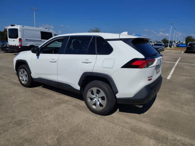 2022 Toyota RAV4 photo 8 of 11