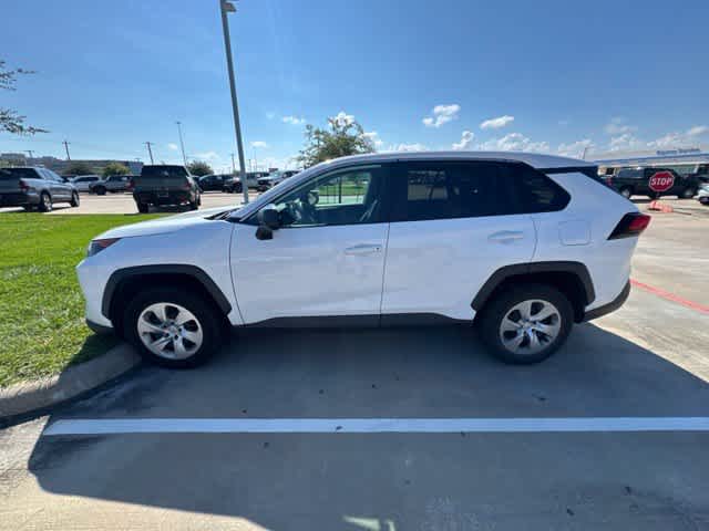 2022 Toyota RAV4 photo 2 of 11