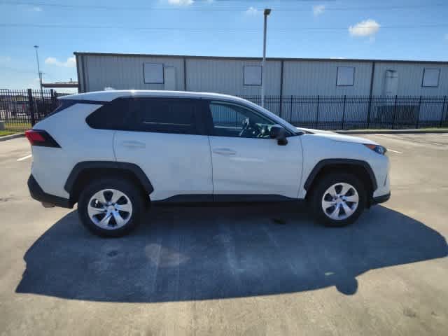 2022 Toyota RAV4 photo 10 of 11