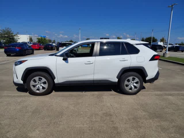 2022 Toyota RAV4 photo 7 of 11