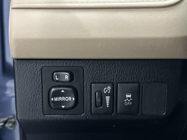 2013 Toyota RAV4 LE Shoreline Blue Pearl at Group 1 Toyota Southwest