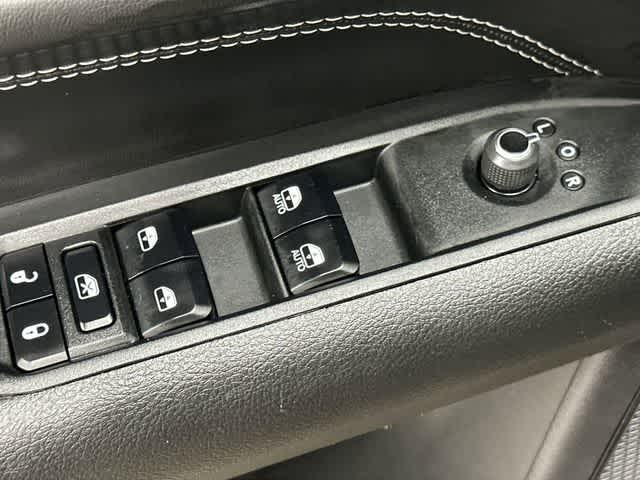2024 Jeep Compass Latitude Sting-Gray Clearcoat at Davis Chevrolet