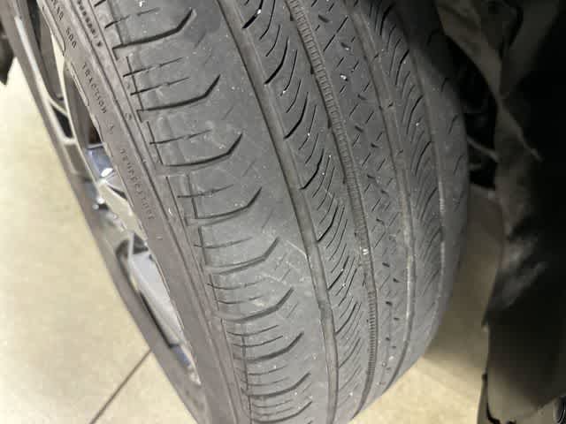 2024 Jeep Compass Latitude Sting-Gray Clearcoat at Davis Chevrolet