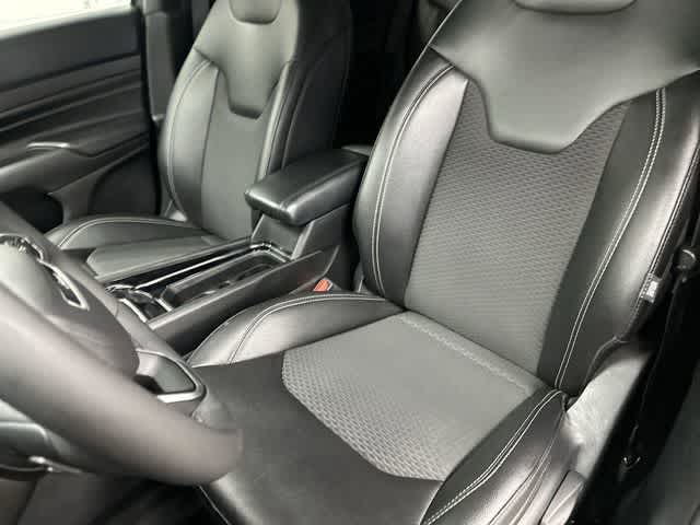 2024 Jeep Compass Latitude Sting-Gray Clearcoat at Davis Chevrolet