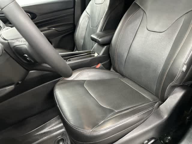 2023 Jeep Compass photo 10 of 32