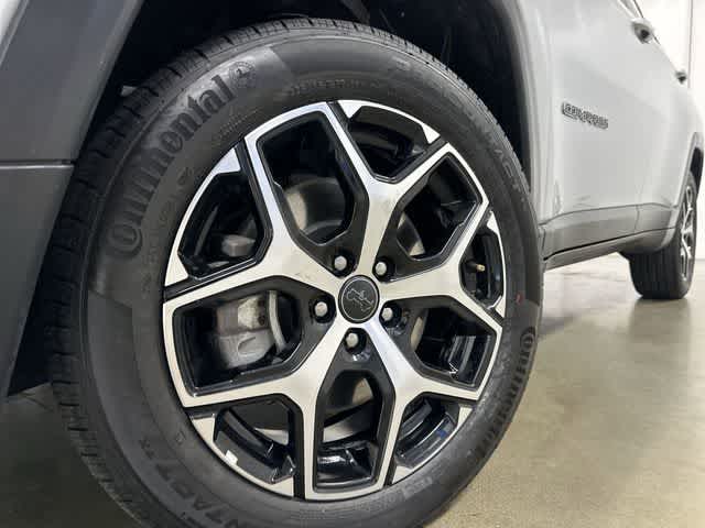 2025 Jeep Compass Limited Silver Zynith Metallic Clearcoat at AutoNation Chrysler Jeep Dodge Ram Spring