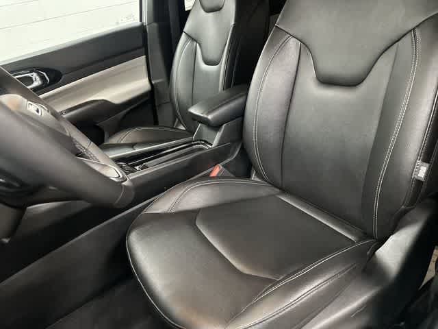2025 Jeep Compass Limited Silver Zynith Metallic Clearcoat at AutoNation Chrysler Jeep Dodge Ram Spring