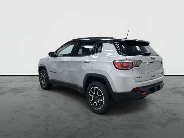2025 Jeep Compass Trailhawk - 8