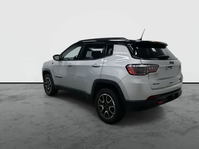 2025 Jeep Compass Trailhawk - 8