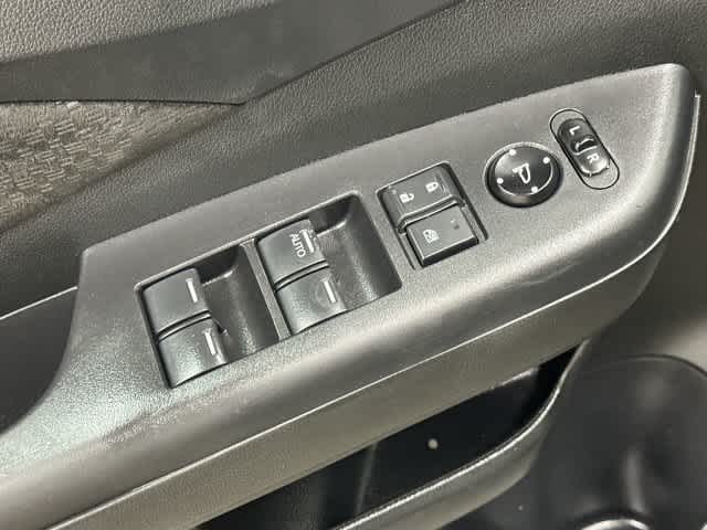 2016 Honda CR-V photo 20 of 32