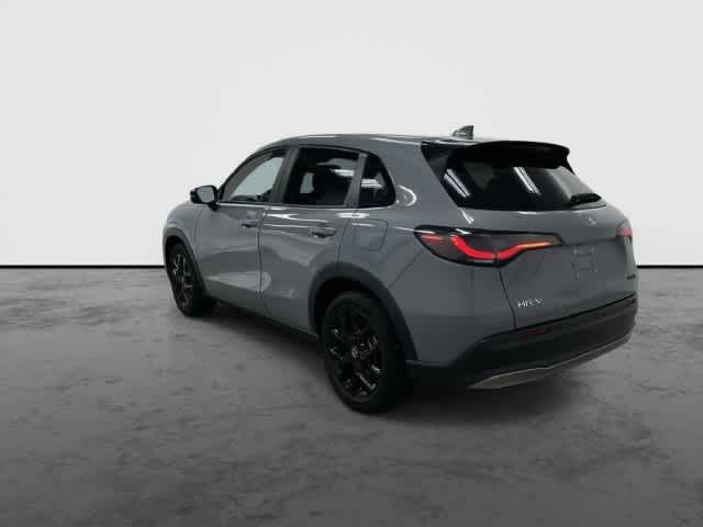 2024 Honda HR-V photo 2 of 32