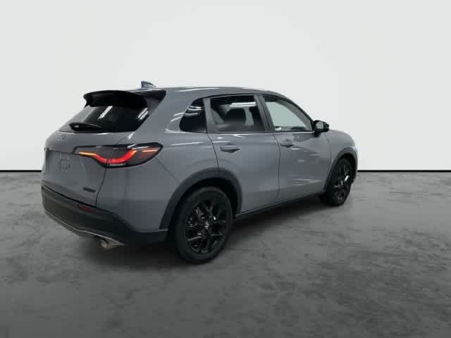 2024 Honda HR-V photo 4 of 32