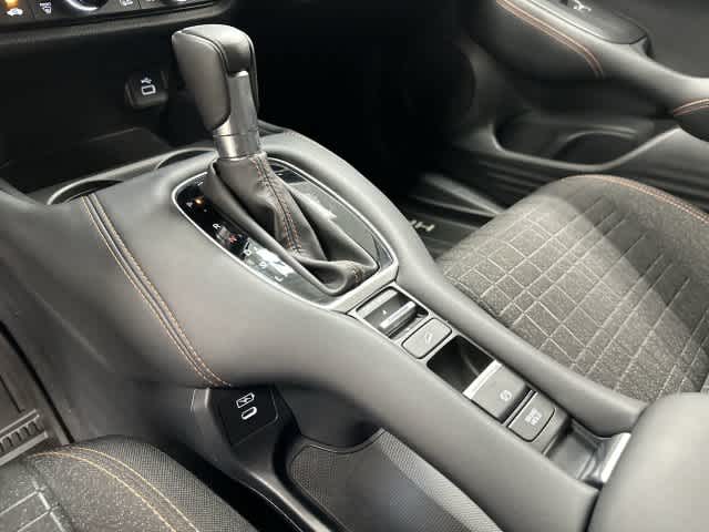 2024 Honda HR-V photo 24 of 32